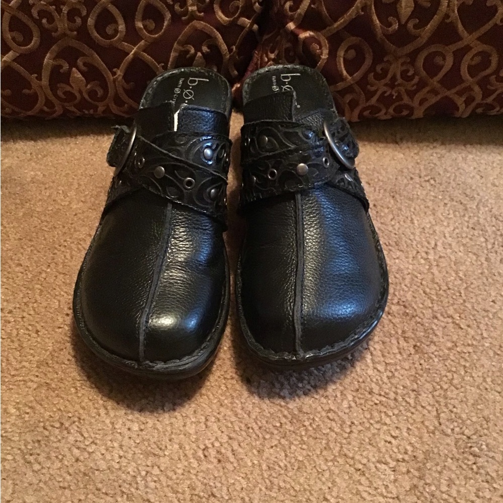 b.o.c. Black Leather Slip-On Clogs
